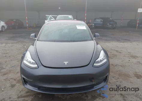 2018 Tesla Model 3 Long Range/Performance из США, поврежденный, VIN 5YJ3E1EB8JF081931